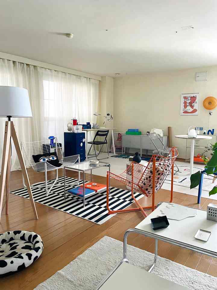 #リビング #リビングインテリア #アパート #2人暮らし #韓国インテリア #ミッドセンチュリー #カラフルインテリア #IKEA #IKEA家具 #Vitra #HAY