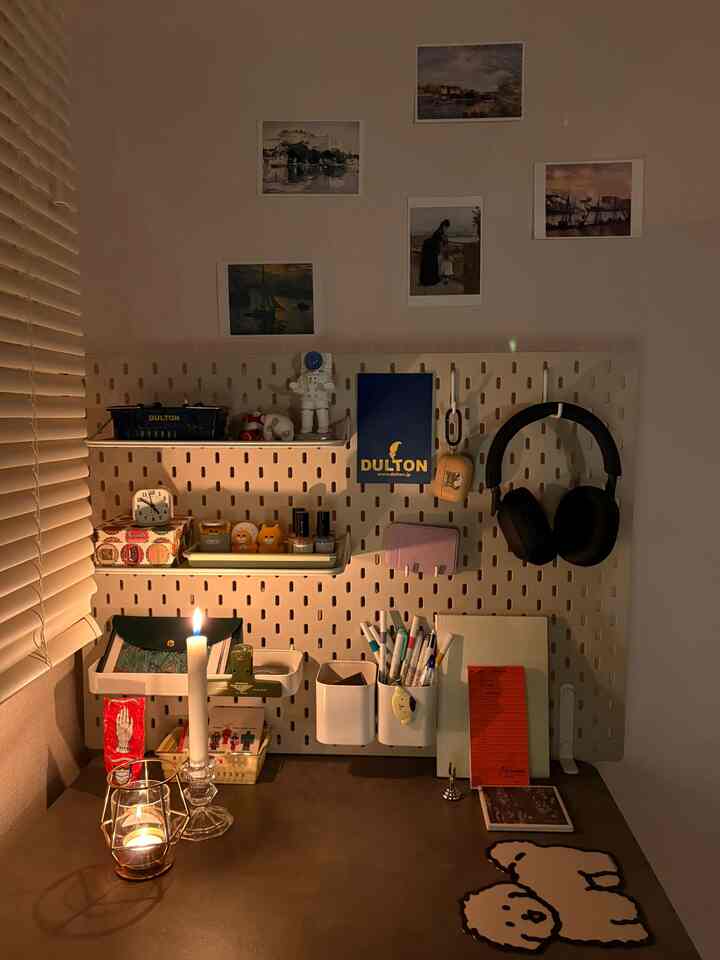 好きものぜんぶ眺められる
IKEAのスコーディス👀
こちらは少し前に発売した
ベージュとピンクのリバーシブル🩷🤎

#IKEA #skadis #スコーディス #デスク 
#デスク周り #デスクインテリア #デスクライト 
#カラフル #在宅 #在宅勤務 #オフィス 