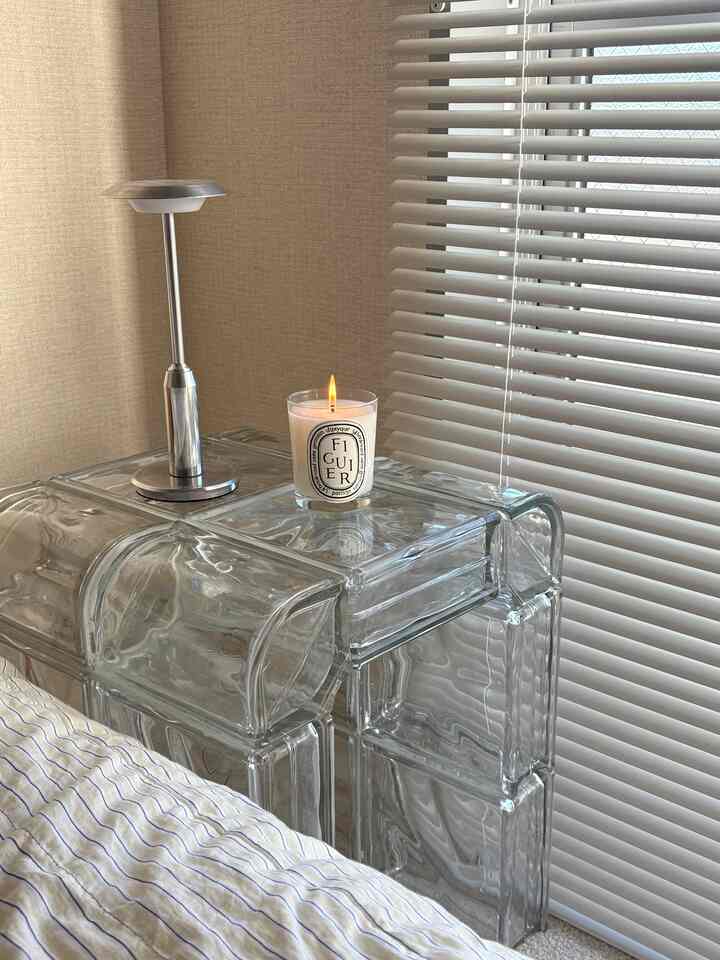 Dukung terus Season 9! 🫶

Saya memasang meja samping blok kaca DIY di kamar tidur saya! 🧊

#glassblock #glassblock #インテリア #北欧インテリア #インテリア雑貨 #二人暮らしインテリア #2人暮らし #glassbricks
#3DKRental #3人暮らし #DIY #部屋紹介 #ルームツアー #ホテルライク #韓国インテリア #ナチュラルインテリア #観葉植物 #賃貸インテリア #3dk #団地 #和室 #築古 #築古賃貸