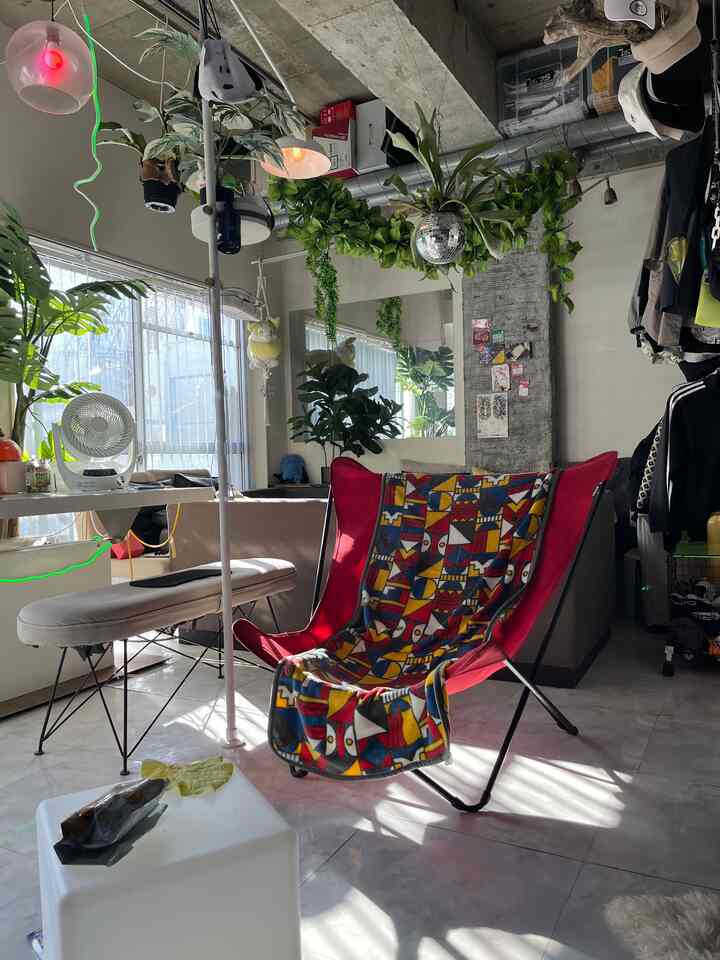 さぶあかです。久々にOhouse Ambassadorに復帰しました。またマイペースにポストしていくのでなにとぞ。

夏の写真がたくさんあるのでそれらもちょくちょく出せたらいいなと思ってます◎

#ワンルーム #賃貸インテリア #リノベーション #観葉植物 #IKEA #信じられないIKEA率 #最高な採光 