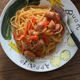 피망 대신 파프리카를 넣은 나폴리탄 🍝
소시지, 케찹과 굴소스만 있으면 휘리릭 금방 완성해요!
#dulton #커트러리 #커트러리추천 #일본식기 #일본가정식 #일본일상 #일본그릇 #일본감성 #집밥 #집밥요리 #집밥메뉴 #집밥기록 #나폴리탄 #나폴리탄파스타