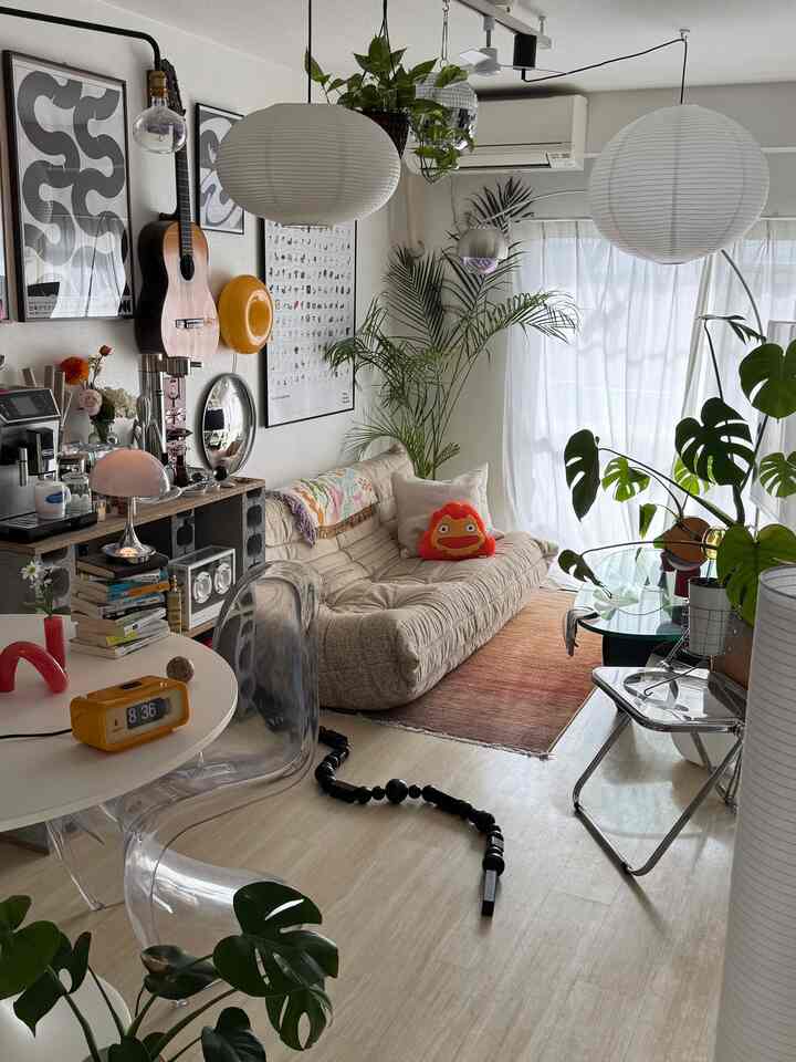 休日の朝🏠🌿‬☀️
#ミッドセンチュリー #ミッドセンチュリーモダン #インダストリアル #パンテラ #モンステラ 