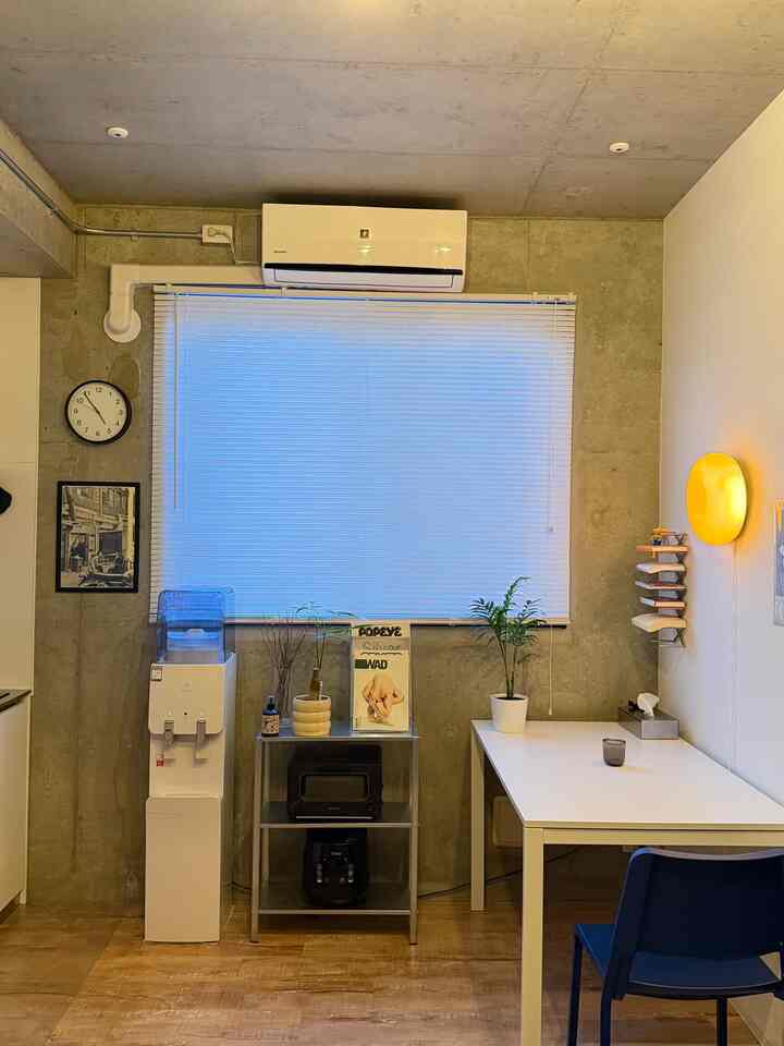 コンクリ部屋 1LDKの暮らし

季節も少しずつ変わり模様替え中🪴
IKEAのインテリアは可愛い空間にしてくれる💡

#コンクリ部屋 #1LDK #暮らし #인테리어디자인 #인테리어 #인테리어 #interiors #interiordesign #room #home #homedecor #apartment 