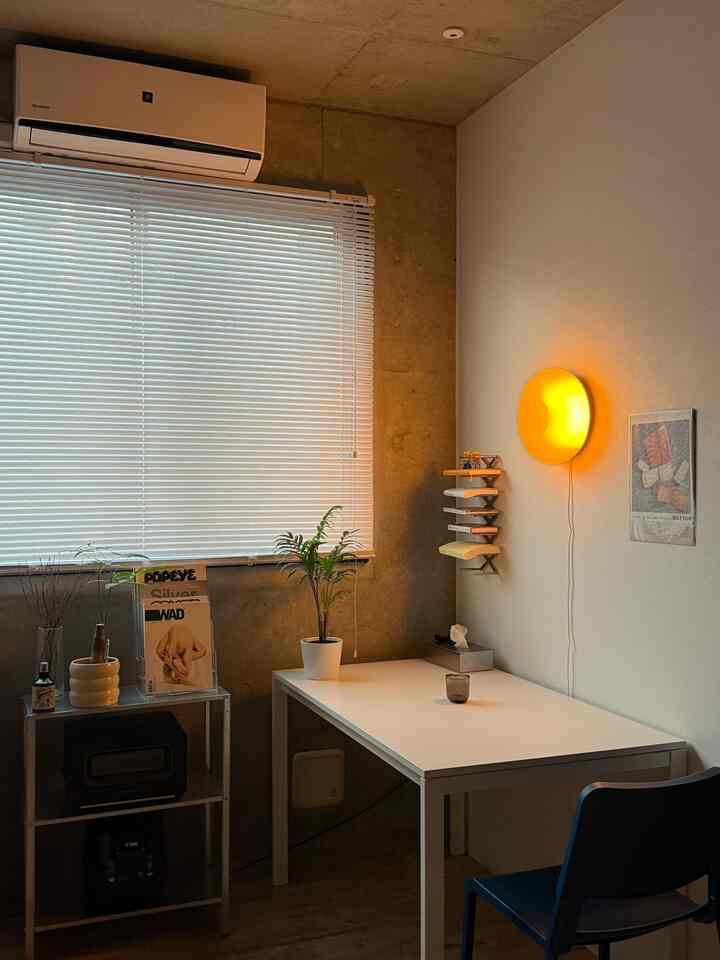 コンクリ部屋 1LDKの暮らし

最近は模様替えをして部屋の空間が広くなった気がする🛋️

物が増えて暮らしが豊かに🪴

#コンクリ部屋 #1ldk #無機質 #暮らし #인테리어디자인 #인테리어 #인테리어 #interiors #interiordesign #room #home #homedecor #apartment 