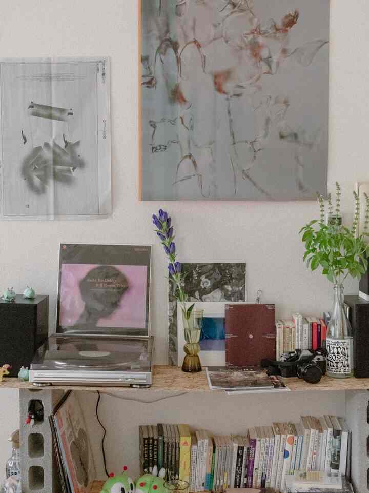 #cozy #record #一人暮らし #一人暮らしインテリア

レコードとか本棚とか📗📚
板曲がってるからそのうち変えないと笑
