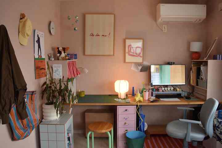 新しい照明をゲットして、夜の作業も２つのテーブルランプで良い感じ💡✨🖥️
#デスクツアー #間接照明 #テーブルランプ #仕事部屋 