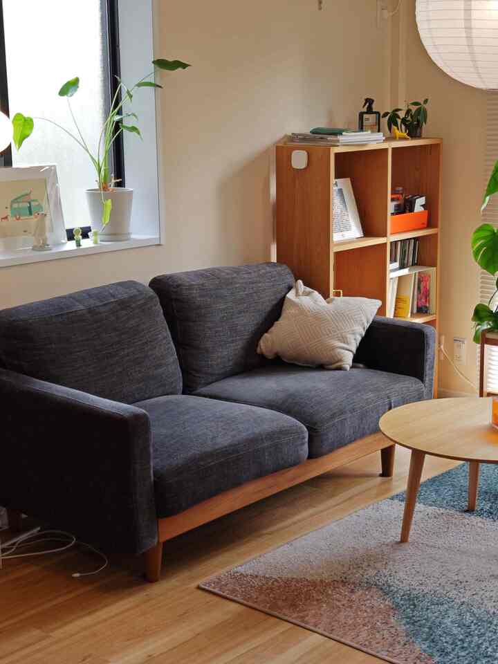 木の温かみを感じられるリビング
落ち着いた雰囲気の空間はリビングで過ごす時間をより良いものにしてくれます

#1LDK #木製家具 #リビング