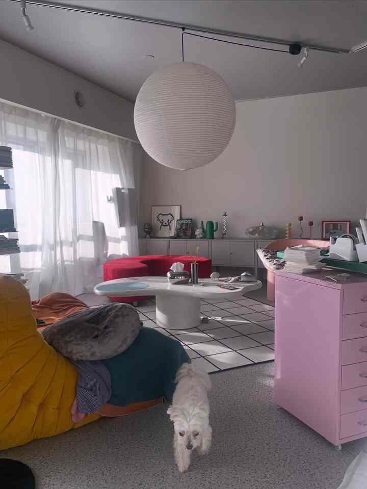 片付いていない朝の風景

#リノベーション #カラフルなインテリア #ミニマル・シンプル 