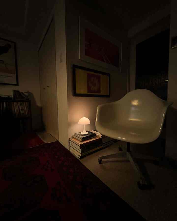 ここにスツール欲しいかも

#ミッドセンチュリー　#賃貸インテリア　#eames #一人暮らし