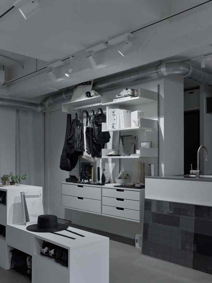 魅せる雑貨収納

#ディスプレイ　#お香　#キャンドル #アートブック　#アクセサリー #ウォールシェルフ 