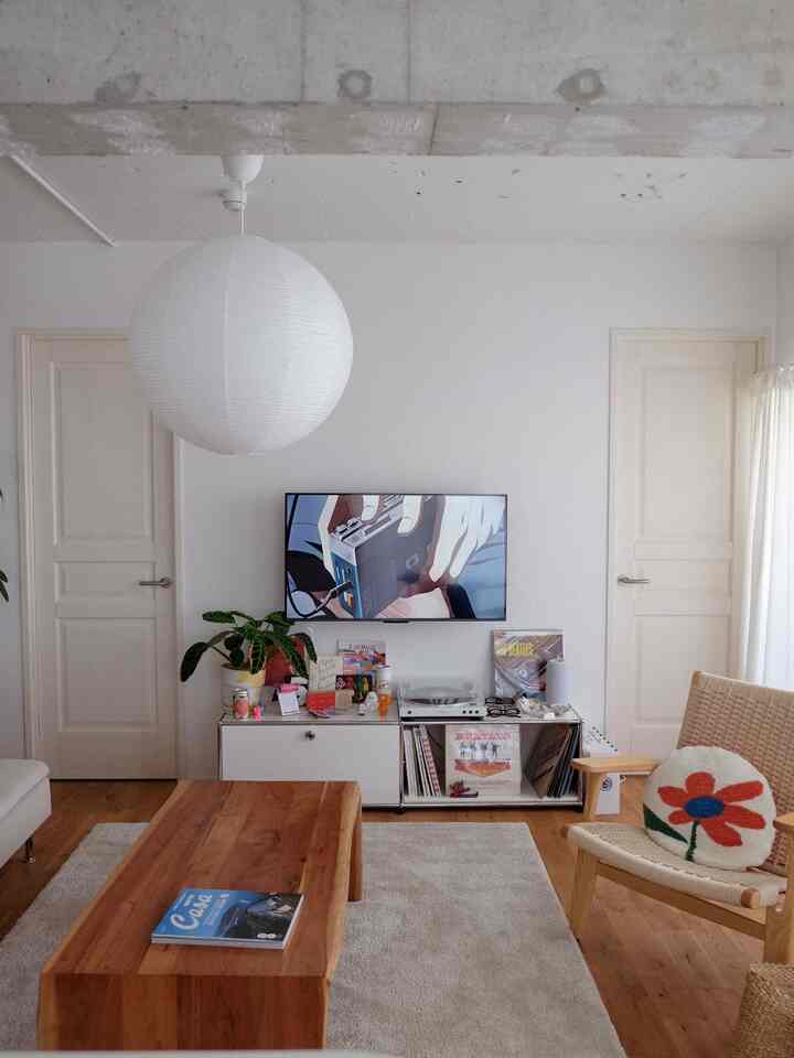 テレビ周りのインテリア📺

┈┈┈┈┈┈┈┈┈┈┈┈┈
@kazetti_05 
-
30代夫婦のお家と日常
2LDK ⌇ 76㎡ ⌇ Japan

中古マンションをフルリノベ🚶🏼‍♂️🚶🏼‍♀️
いちからお家作りを楽しんでます。
┈┈┈┈┈┈┈┈┈┈┈┈┈

#暮らしを楽しむ #日々の記録 #お部屋づくり 
#リノベ #マンション暮らし #2人暮らし
#中古マンション #中古マンションリノベーション #テレビ棚 #テレビ台 #2LDK 
#中古リノベ
#ライフスタイル #マイホームアカウント
#ikea #ikea購入品