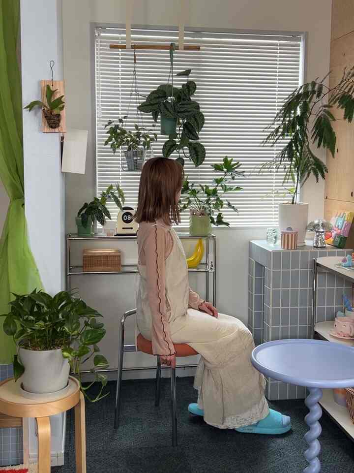 植物がどんどん増えていく😮🪴
식물이 늘어나는😮🪴

#韓国インテリア　#カラフルインテリア　#海外インテリア　#ミッドセンチュリー　#인테리어　#인테리어디자인　#홈스타일링　#컬러풀인테리어