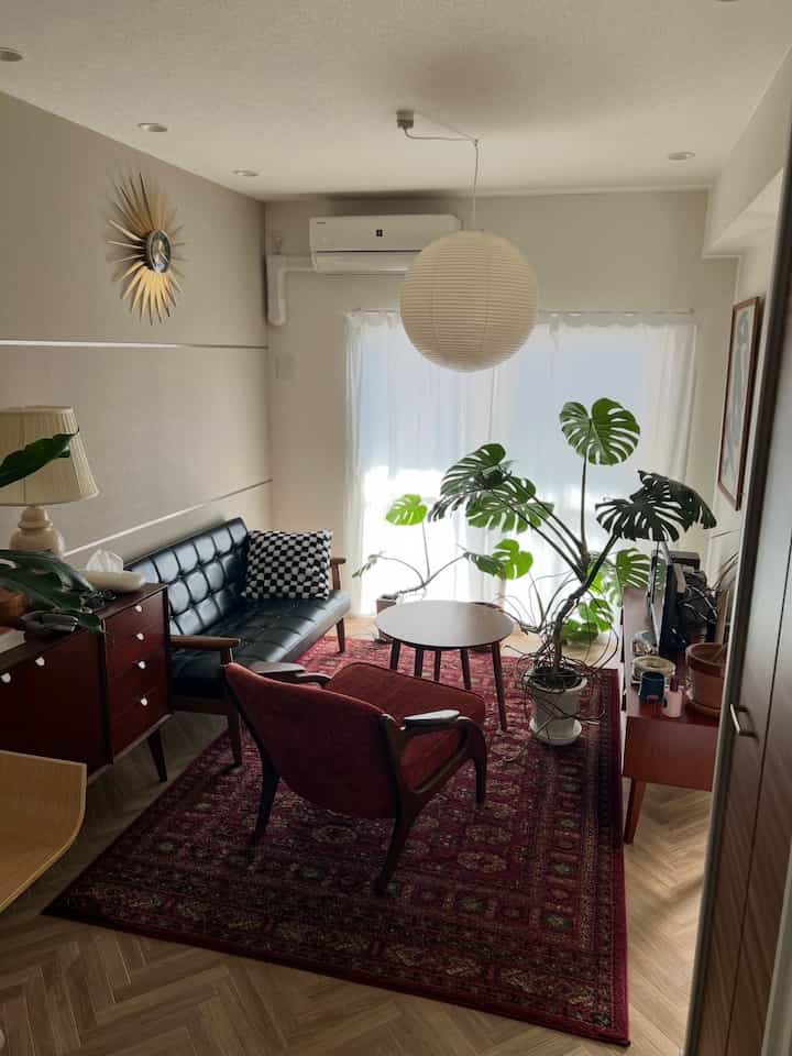 快適リビング

#リビング #ミッドセンチュリー #北欧 #観葉植物 #モンステラ #イサムノグチ #カリモク60 