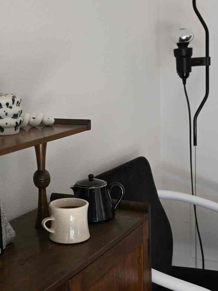 のんびりコーヒーを飲みながら本を読んだりぼーっと考えごとしたり☕️📚😑
#コーヒータイム #読書スペース #のんびり