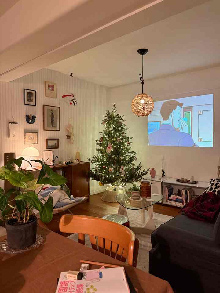 180cmのツリー🎄どこから眺めても可愛くて毎日の癒しです。
#クリスマス #クリスマスツリー #インテリア #クリスマスインテリア #リビング #マンション #中古マンション #リノベーション #間接照明 