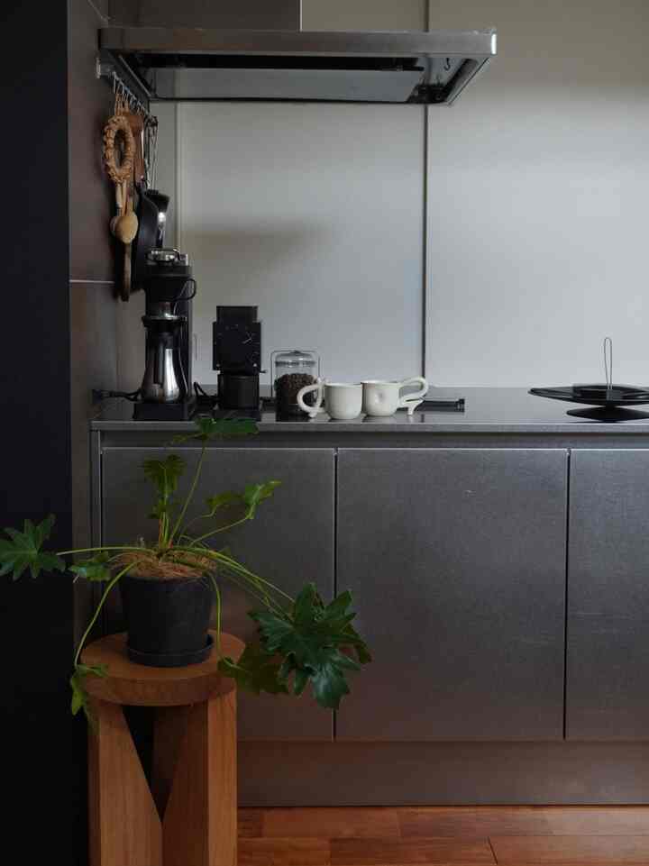 最近のコーヒーコーナー

念願の電動ミル☕️
快適・美味・静音

冬がますます楽しみになった

#コーヒー　#コーヒーミル　#コーヒーコーナー　#coffee #電動ミル　#fellow