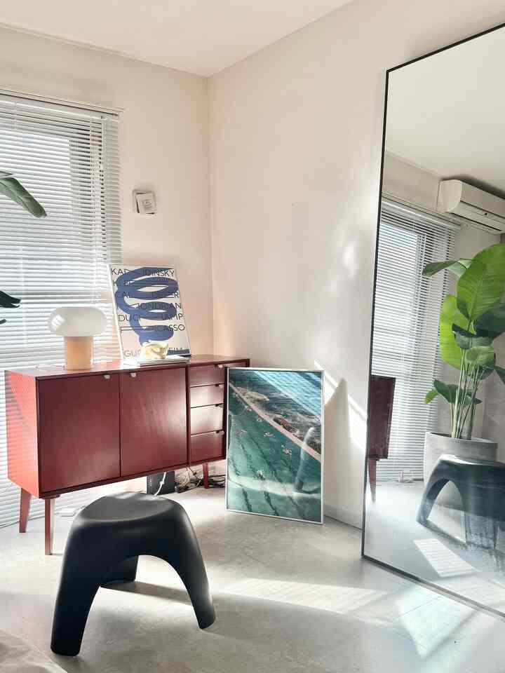 #コンクリ部屋　#ミッドセンチュリー　#IKEA #ARTOFBLACK #観葉植物　#一人暮らし男子
#賃貸