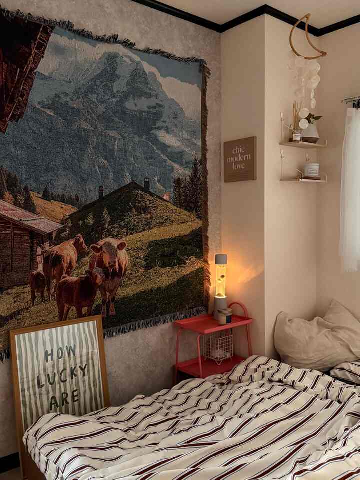 Postingan kamar tidur pertama!
Saya sudah melepas gorden bertingkat yang dulu menggantung di sofa dan sekarang menggunakannya sebagai permadani. 🐄⸒⸒
Kamar tidur saya berwarna merah muda dan cokelat.

#HariIni #집꾸미기 #홈스타일링 #내추럴 #우드인테리어 #따뜻한집 #거실인테리어 #식물인테리어
#Interior Sewa #インテリア #インテリア家具 #寝室 #寝室スタイリング #寝室インテリア #暮らしを楽しむ #インセンススティック #ラバーランプ #寝室小物 #布団 & Perlengkapan Tidur
