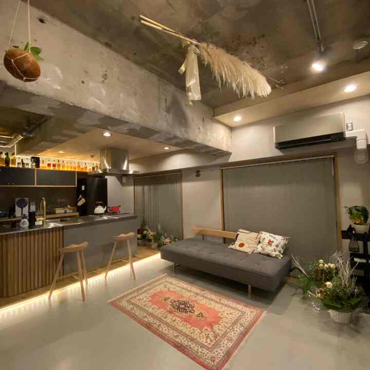 ずっと推してるハーマンソファ。
肘置きがないタイプのソファを探していたところ出会って即採用。
価格も高すぎないしイージーケアファブリックで、かつ背もたれも取れるところがお気に入り。

#リノベーション
#マンションリノベーション
#ソファ難民
#ハーマンソファ