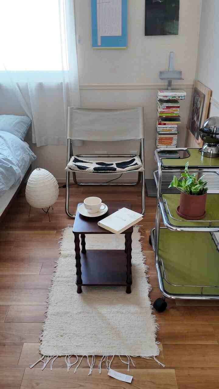 Aku sudah terlalu lama menunda renovasi kamar tidur🛏️
Prosesnya berjalan sangat lambat, tapi kami semakin dekat dengan rumah impian kami🐢

Karpet utama di ruangan ini bertekstur. Karpet ini terasa kokoh dan mewah, dan akan terlihat bagus di berbagai gaya ruangan!

#Ohouseshopping #ラグ #寝室 #ベッドサイド
