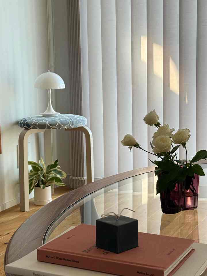 
#マンションリノベーション
#北欧インテリア
#北欧ヴィンテージ
#G-PLANオーバルガラステーブル
#ルイスポールセンパンテラポータブル
#gbhキャンドル
#アアルトコレクションフラワーベース
#アルテックスツール60×ミナペルホネン
#バーチカルブラインド
#フローリングオーク