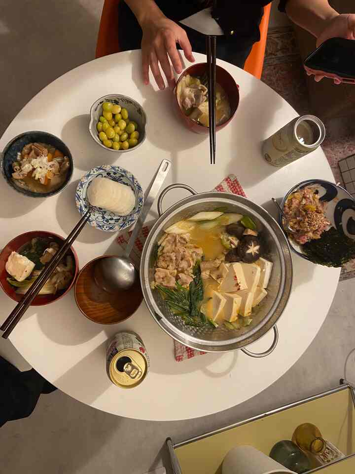 我が家は鍋です🍲
#鍋
#interior #midcentury #midcenturymodern 
#ikea #1dk#ひとり暮らし
 #インテリア #リビング #生活感のある暮らし 
#ミッドセンチュリー #ミッドセンチュリーモダン
#在宅勤務 #韓国インテリア#北欧インテリア