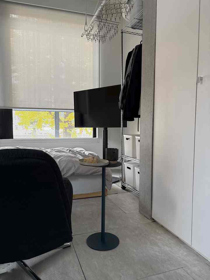 ideacoのside table 23は場所を取らずコンパクトなサイドテーブルで使い勝手良い！

#インテリア #interior #サイドテーブル #ideaco 