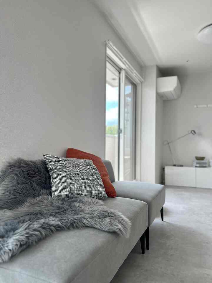 Sesuatu yang sederhana ini sungguh menyegarkan!

#Terjangkau
#Sofa
#InteriorAnorganik