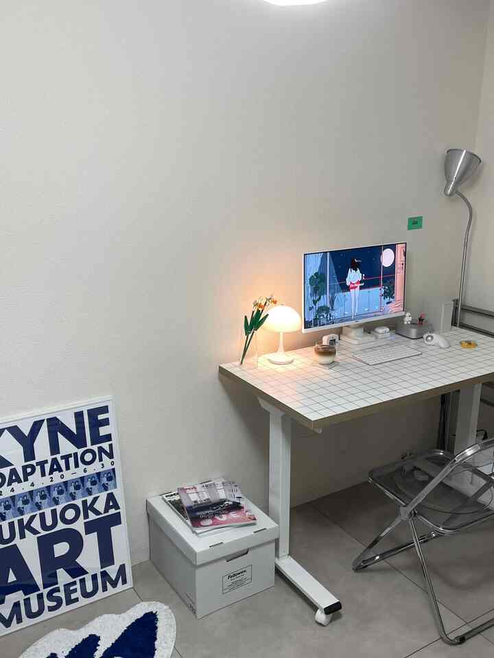 休日！近所のスタバが一杯だったので家でカフェタイム！
#デスク #IKEA #デクステリア