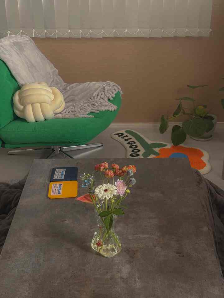 お花があると空間がぱっと明るくなります
生花を取り入れるのにハードルを感じる方に
おすすめしたいのが、
ALL GOOD FLOWERSさんのアイテム💡
お花をモチーフにした
ユニークなデザインが可愛いです🌼
ぜひチェックしてみてください👀🫶💗

#花のある暮らし
#ALLGOODFLOWERS
#リビング
#賃貸