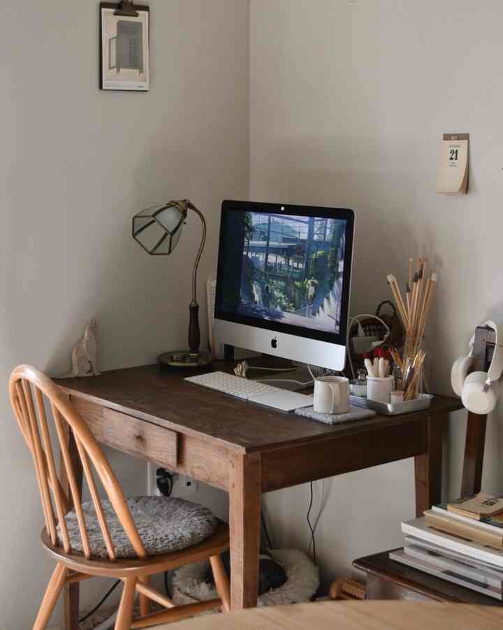 Ruang kerja kecil tapi favorit saya

#belajar #テレワーク #デスク #デスク周り
#antik #パソコン #ヴィンテージ