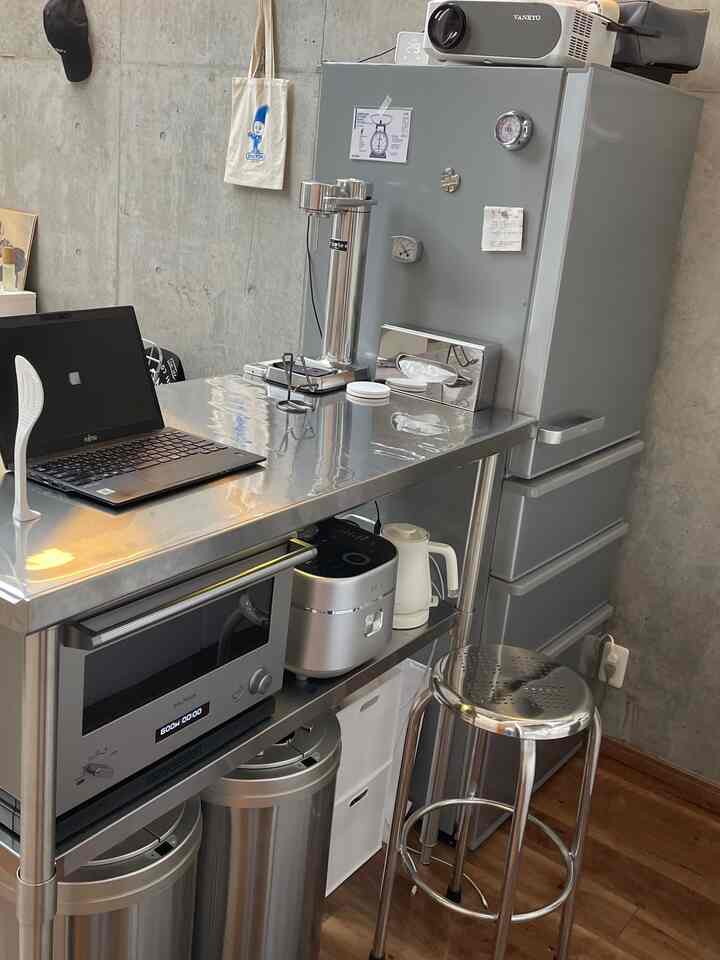 #ステンレス #作業台
#炊飯器　#ティファール
#一人暮らし　#一人暮らし部屋 #一人暮らしアイテム 
#aarke
#ケトル #バルミューダ #BALMUDA
#一人暮らし　#1人掛けソファ #一人暮らし部屋 #一人暮らしアイテム #一人暮らしインテリア　#一人暮らしの家
#コンクリート #コンクリート打ちっぱなし
#IKEA #IKEA家具 #IKEAソファ #ソファ #ソファインテリア #ソファおすすめ #ソファのおすすめ 