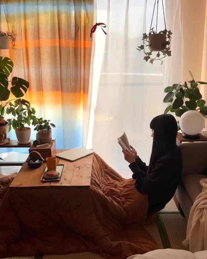 Di sore musim dingin, kotatsu adalah tempat duduk terbaik!

Kotatsu buatan sendiri kini tersedia untuk mengisi waktu luang Anda ◎

#kotatsu
#ruangan bergaya Jepang
#kalender harian