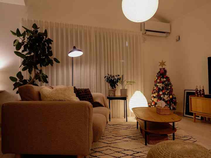 There's only one month left until we can decorate our Christmas tree! 🎄 New Year's Eve always seems to fly by.

#ChristmasInterior
#ChristmasDisplay
#ChristmasDecorations
#ChristmasTree
#ChristmasAccessories
#ChristmasDecorations
#ChristmasLivingRoom
#WinterInterior
#ScandinavianInterior
#NaturalInterior
#SimpleInterior
#WhiteInterior
#KoreanInterior
#LivingRoomInterior
#StylishRoom
#ohouse
#ohousejp
#ohouseInterior
#ohousehomes
#ohousechristmas
#christmasdecor
#christmashome
#holidaydecor
#minimalchristmas
#scandinavianchristmas