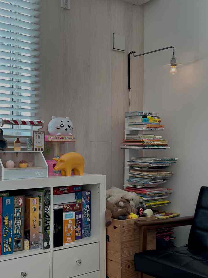 絵本とかボードゲームとかぬいぐるみとか、収まりきってないよ〜。な子供部屋です🧸
#キッズルーム
#子供部屋
#キッズルームインテリア
#子供部屋収納
