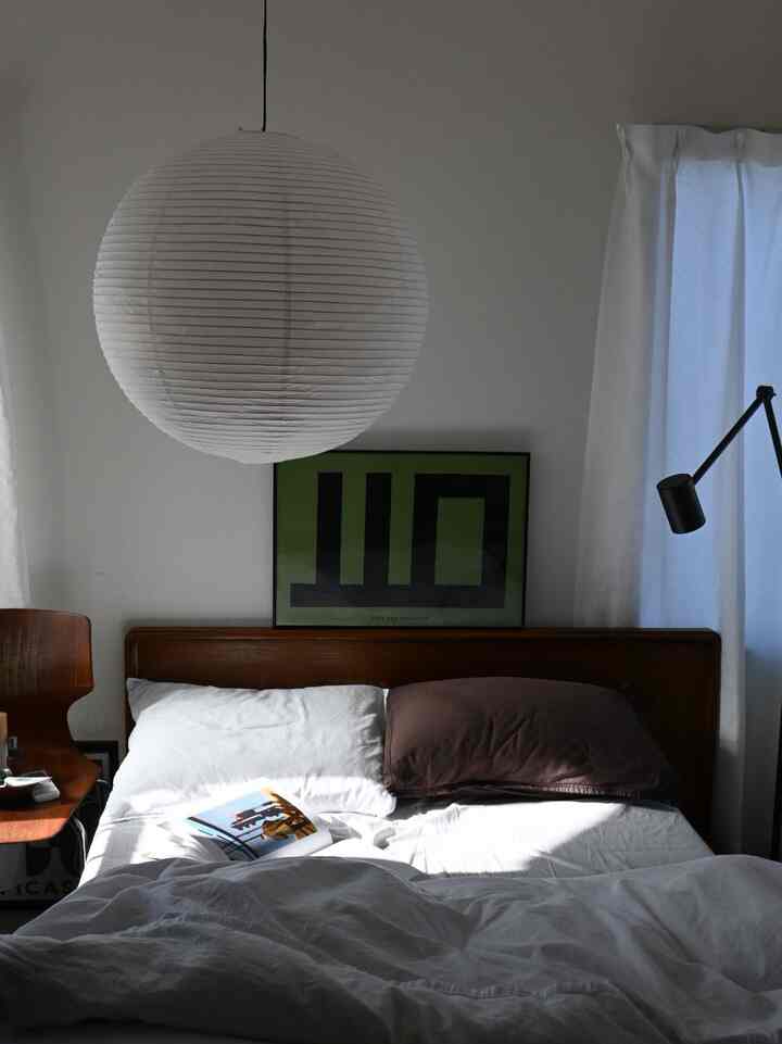 A bedroom space that lets in both the morning and evening sun 🛌
Light is always a wonderful piece of interior design that I rely on 🥹

#Bedroom #ベッドルーム #bedroom #ベッドリネン #寝具 #ikea #HAY #hm #ニトリ #ミッドセンチュリー