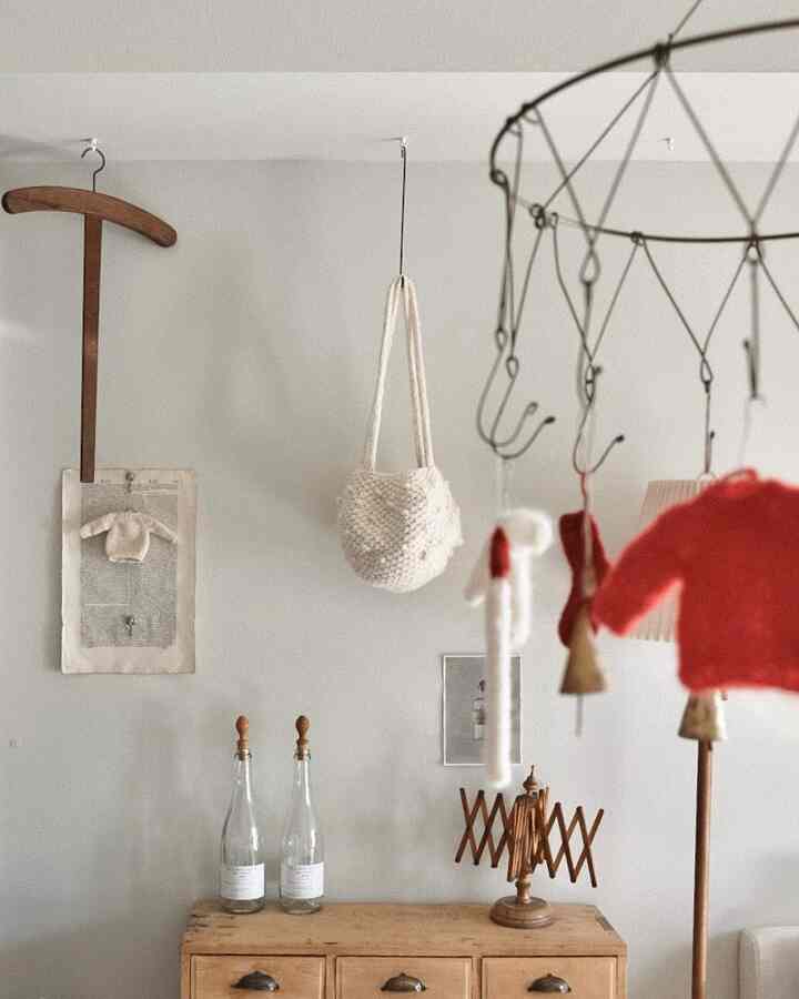 つぶつぶバッグ編みました。

#編み物 #ニット #カバン #引き出し
#古家具 #古道具 #クリスマス #ハンギング
#手編み #装飾 #飾り付け #サイドボード
#賃貸 #猫との暮らし