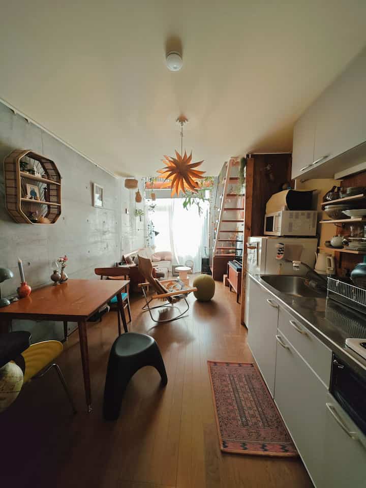 超互角でとるリビング

#広角　#リビング　#二人暮らし　#コンクリート部屋