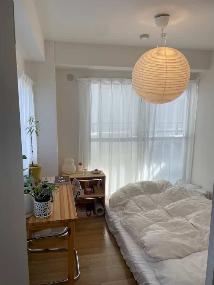 布団のちぎりパンみたいな形が可愛くて大好き

#ふたりぐらし #2人暮らし #二人暮らし #観葉植物のある暮らし #観葉植物 #room #roomtour #interior #家具 #日々の暮らし #好きなものに囲まれた暮らし  #賃貸暮らし #2ldk #シンプルインテリア #賃貸インテリア #無印良品  #雑貨屋巡り #roomdesign #住み家 #部屋作り #部屋づくり #間取り 