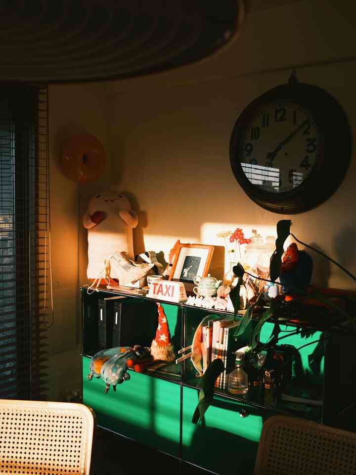 冬の光が入る朝7時ごろ


お気に入りの空間が照らされるので、気分はアブシンベル神殿☺︎

笑


#中古マンション
#中古マンションリノベーション
#リノベーション
#ダイニング
#ダイニングインテリア
#お気に入り
#雑貨
#다이닝공간
#다이닝인테리어
#식탁공간
#수납장인테리어
#선반인테리어
#잡화인테리어
#소품스타일링
#소품가득
#집꾸미기
#아파트인테리어
#리모델링집
#감성공간
#공간스타일링
#라이프스타일
#인테리어소품