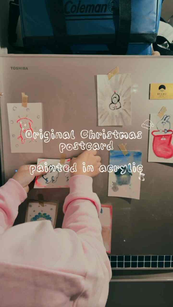 I finished drawing early at school, so I used my free time to draw a Christmas postcard. 🎨

An original acrylic painting.
I put it up on my fridge right away. 🎄🧸

Tomorrow is finally Christmas!
I'm so excited!
Where are you all going?
Where did you get your cake? 🍰✨

⸻

I finished my painting early at school,
so I painted a Christmas postcard in my free time 🎨

It’s an original piece painted with acrylics.
I’ve already decorated my fridge at home 🎄🧸

Tomorrow is finally Christmas!
I’m so excited ✨
Where are you going, and which cake did you choose? 🍰

⸻

I want to know what I want to say
I want to know what I want to say 🎨

I want to know what I'm saying Home page.
My name is 🎄🧸

I love you!
✨
Is it true, what is it, what is it?

⸻

#Christmas #クリスマスツリー #ホリデー #クリスマスイヴ #絵画 #ポストカード #アクリル #お部屋づくり #おうち時間 #インテリア #お部屋アカウント #おうちインテリア #古民家 #ジャパンディ #韓国インテリア #古道具 #猫のいる暮らし #blue #cat #christmas #holiday #christmastree #acrylicpainting #postcard #art #cozy #크리스마스 #크리스마스이브 #아크릴화 #집꾸미기
