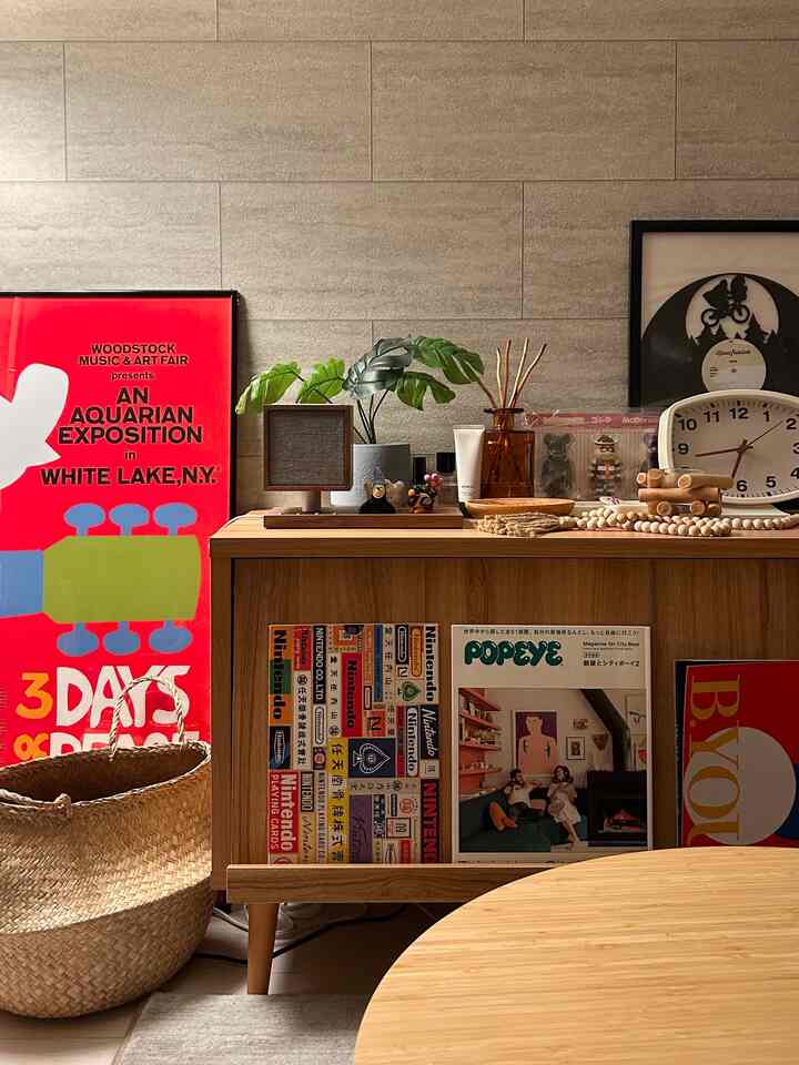 Favorit ruang tamu
#kohabitasi #lemari #poster