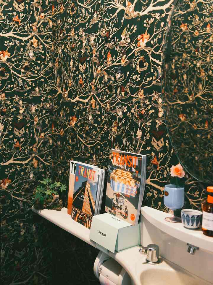 Penayangan Perdana Dunia
Toilet Saya

Masih dalam proses evolusi DIY🚽

Fitur Favorit
- Kamar mandi terletak di dalam kamar mandi
- Wallpaper bergambar silsilah keluarga Black
- Ruang untuk memajang berbagai barang

#InteriorToilet
#RuangToilet
#RenovasiApartemenBekas
#ApartemenBekas
#RenovasiApartemenBekas
#Renovasi
#Inggris
#Britania Raya
#HarryPotter
#HarryPotter
#RenovasiApartemen
#RekorKehidupan
#HappyLifeTourism #화장실공간 #아파트리모델링 #집꾸미기 #우리집기록