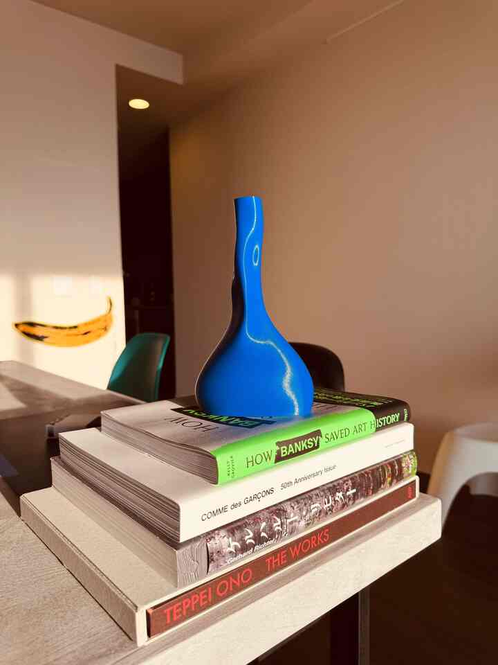 Art / Design
#vernerpanton #vitra #isamunoguchi #hamanmiller #cibone #hay #livingroom #tokyolifestyle #curatedhome #minimaljapan #tokyodesignscene #slowinterior #homewithintent #quietluxuryhom #designloversclub #spaceswelove