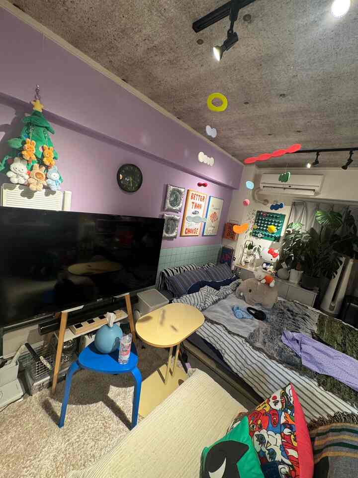 I bought this side table from Ohaus. It's so cute!
I love it!

The butter color is so cute!
I was debating between this and white, but I'm so glad I chose this one.

#SideTable #IKEA #壁紙屋本舗 #スツール #ラグ #カラフルインテリア #カラーインテリア #ビーズソファー #モルタル風床 #スロー #ベットカバー