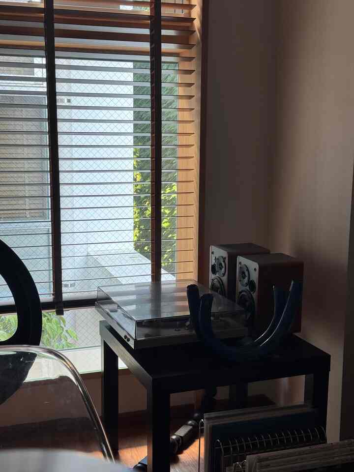 Sejak memiliki Amazon Alexa,
piringan hitam telah menjadi dekorasi interior yang lengkap.

Saya perlu menggunakannya sesekali. 💿

#Interior #一人暮らし #ルームツアー #1LDK
#Piringan Hitam #音楽