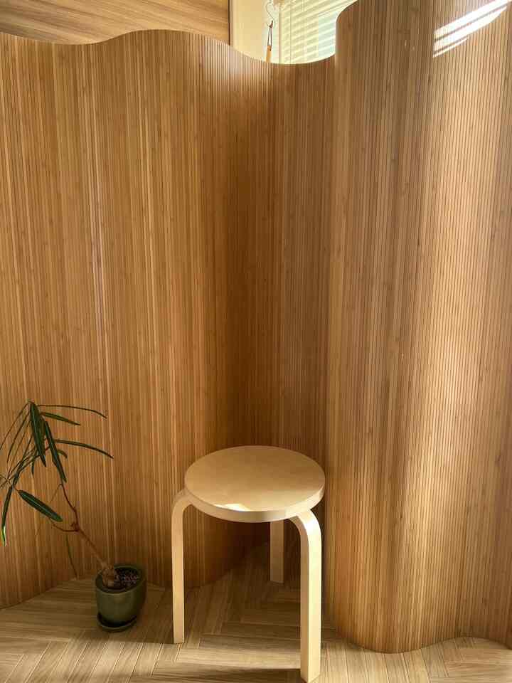 最近のお気に入りショット📸

#artek #stool60 #スツール60 #パーテーション #ウッドパーテーション #北欧 #北欧インテリア #北欧モダン #観葉植物 