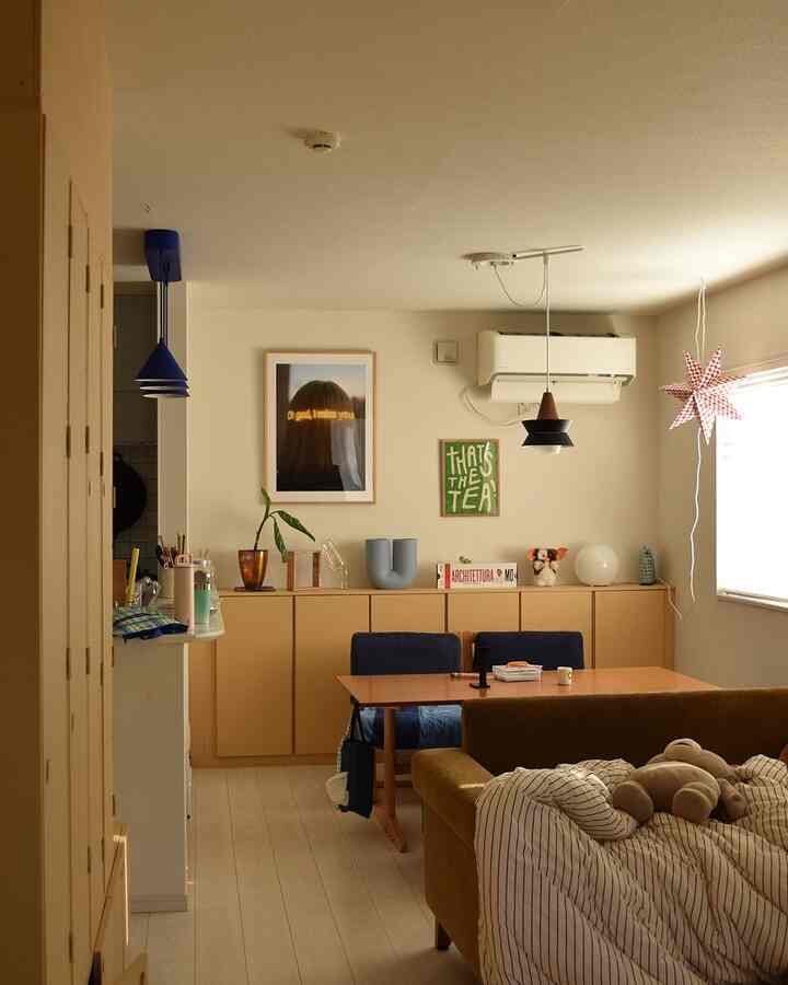 ツリーがなくなって寂しい！何か縦に置けるディスプレイを考え中。。
#日常 #リビングダイニング #ldk 