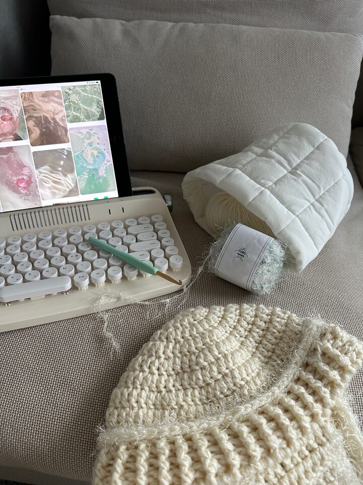 short form carousel card thumbnail