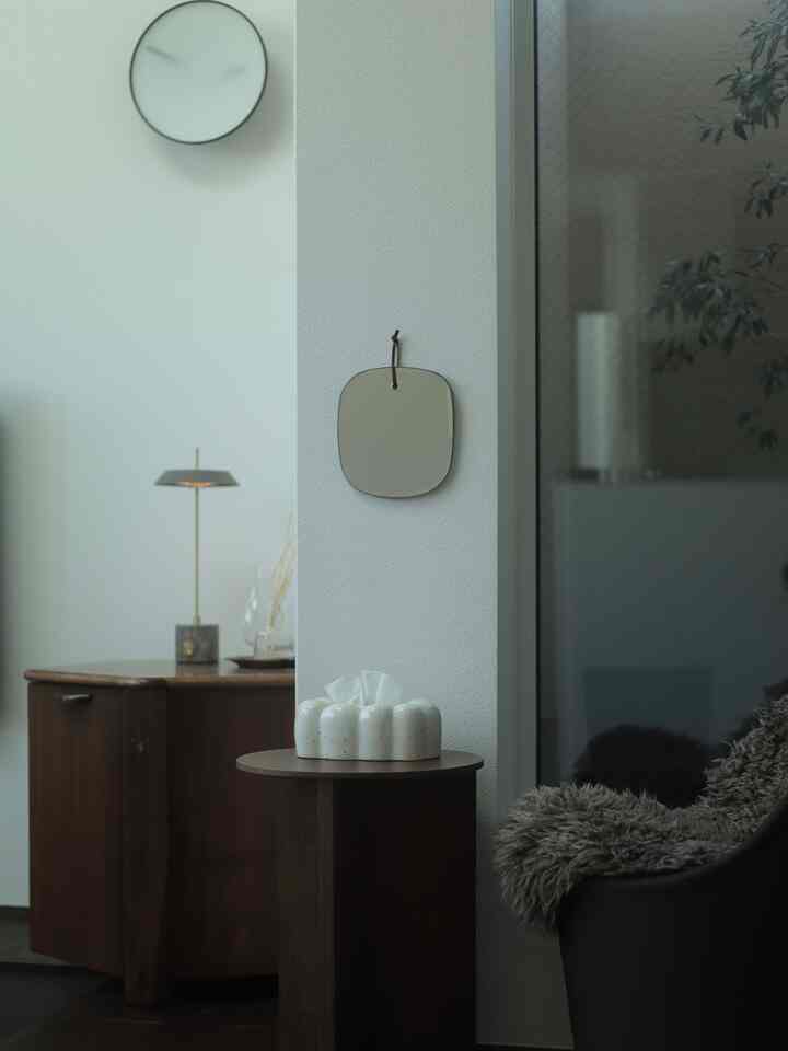 どこに置いても可愛いティッシュケース
┈┈┈┈
　
ポコポコとしたデザインが可愛らしいこちら、Ohouseで購入したものです。

ぽこぽこ×つぶつぶのカラーが"韓国っぽ"で一目惚れしました。ぽこぽこデザインの陶器のものはマットなものが多いイメージですが、こちらは光沢があって高級感も有り。

普段はダイニングに置いてあって、子ども達が手口を拭くのに取る際に少し汚れたりもするけど、陶器なのでしっかりアルコールで拭けちゃうので使い勝手も良いです◎
　
#ティッシュケース #陶器 #こども #Ohouse購入品 #2026Ohouse新生活